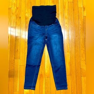 1822 Denim Maternity Butter Skinny with Bellyband - Color: Lennox